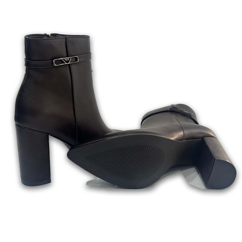 Μποτάκια με τακούνι W252760