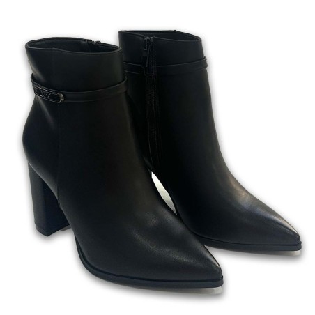 Μποτάκια με τακούνι W252760