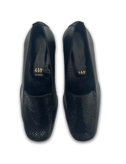 Γυναικεία δερμάτινα μοκασίνια W24105