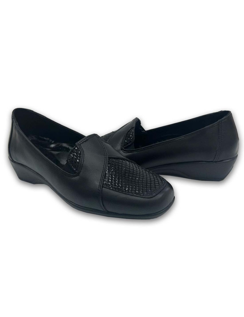 Γυναικεία δερμάτινα μοκασίνια W24390