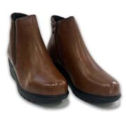 Μποτάκια με φερμουάρ και λάστιχο W25001K