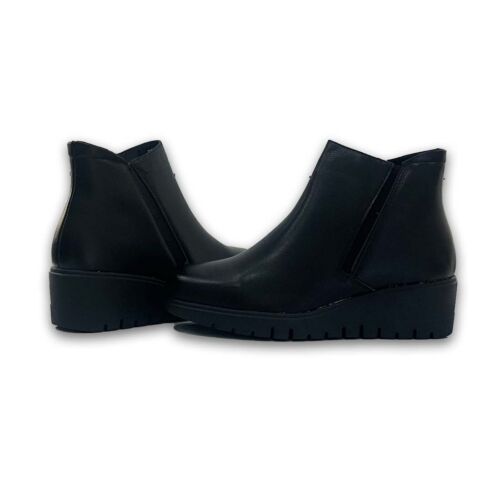 Μποτάκια με φερμουάρ και λάστιχο W25001B